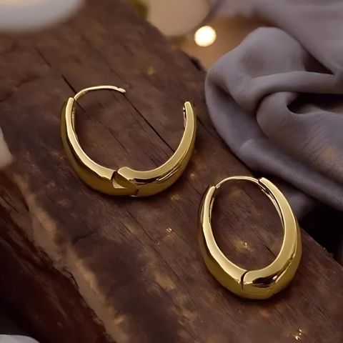 Sculpted Glow Oval Hoops