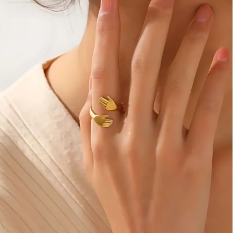 Chic Embrace Ring