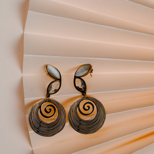 Twisted Halo Crystal