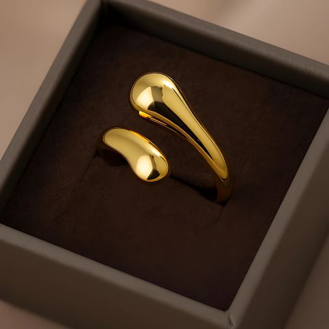 Statement Twisted Ring (Adjustable)