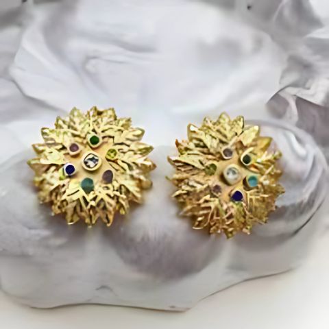 Sunny Kiss Studs