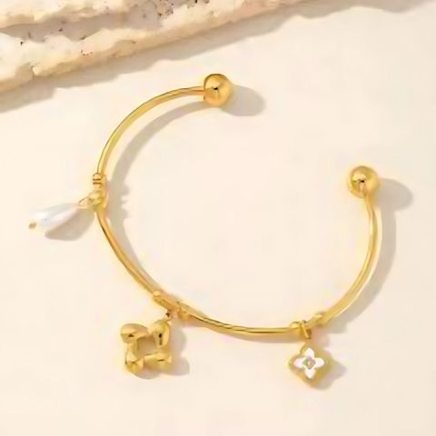 Lucky Clover Haath Kada