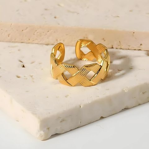 Cross Road Ring (Adjustable)