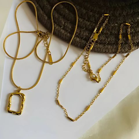 Urban Lines Square Necklace