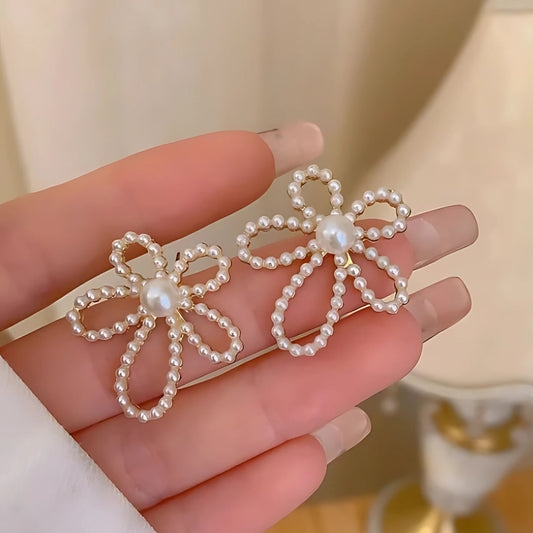 Bloom & Pearl Daisies