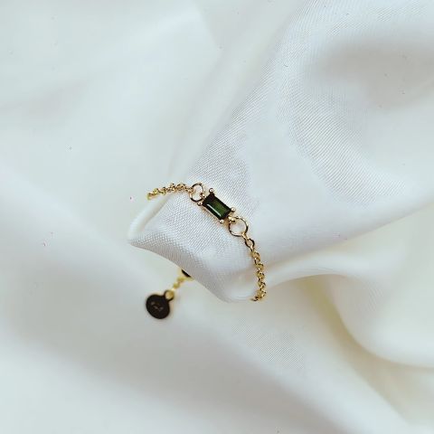 Green Gaze Ring (Adjustable, Rectangle)