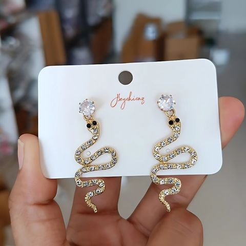 Chasing Snakes (Gold)