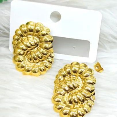 Dainty Double O's Earring