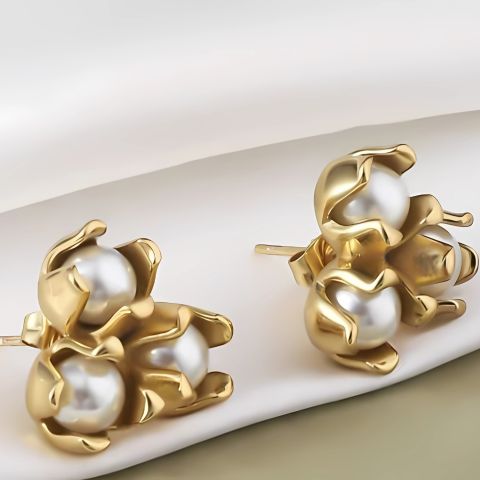 Blooming Pearls